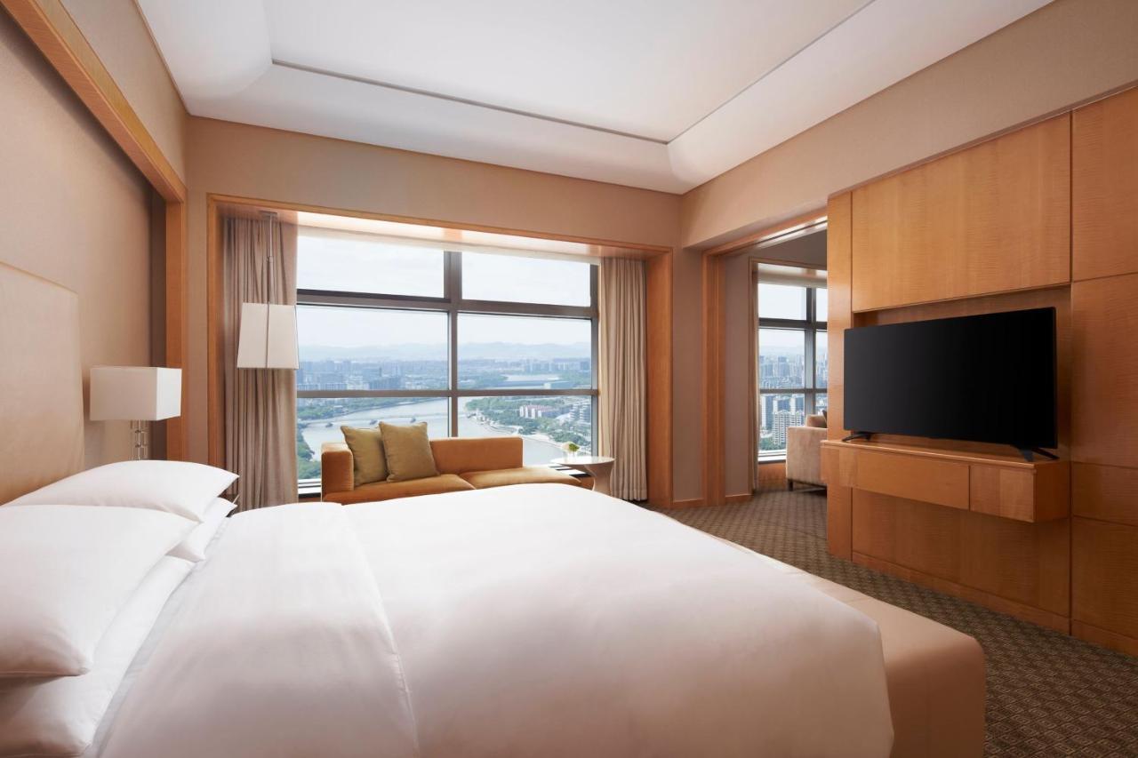 Ningbo Marriott Hotel Bagian luar foto